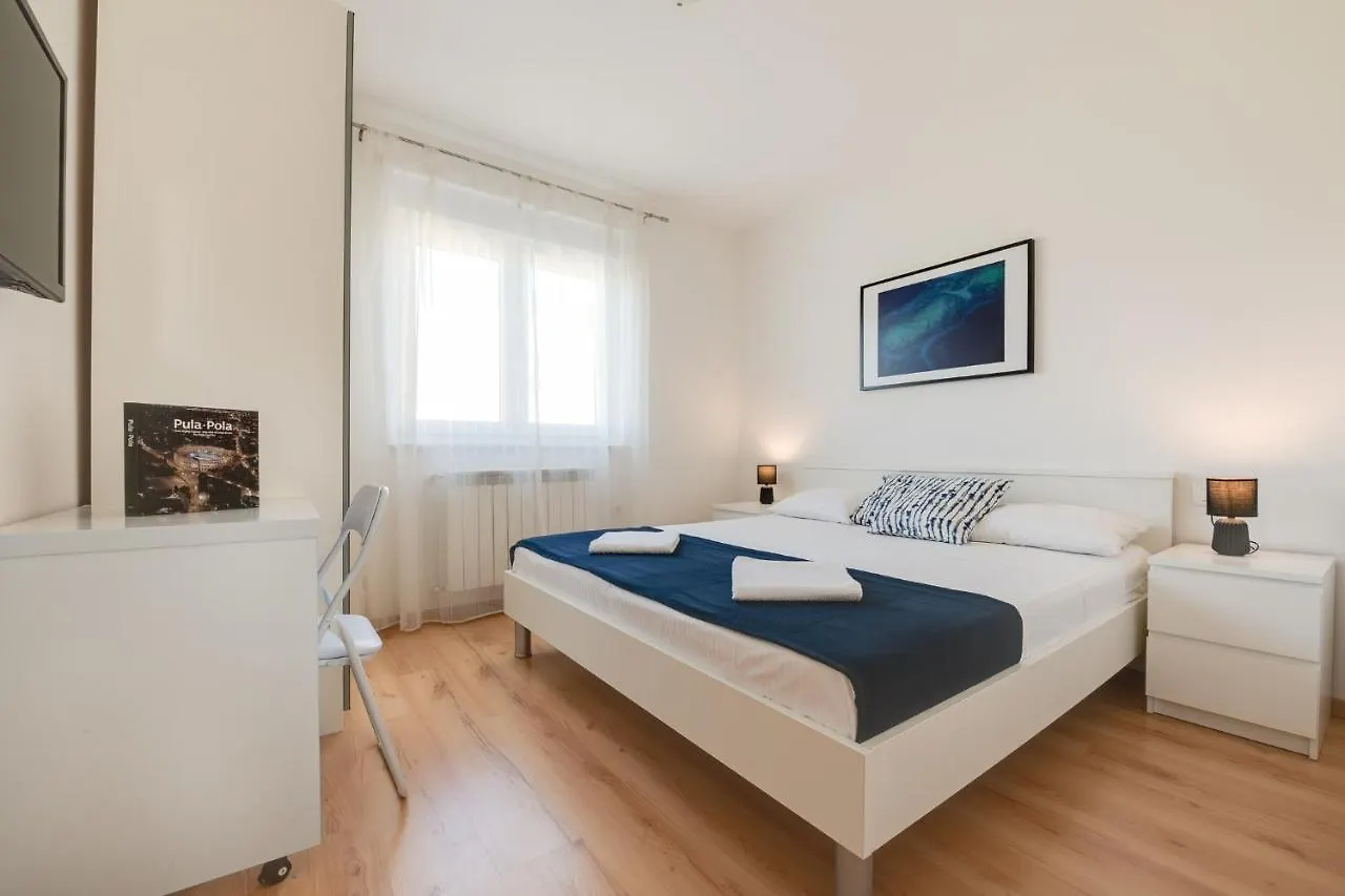 Villa Cera Pula 4*,