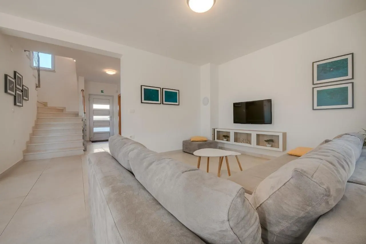 Guest house Villa Cera Pula