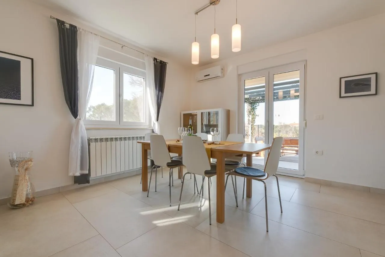 Villa Cera Pula Guest house