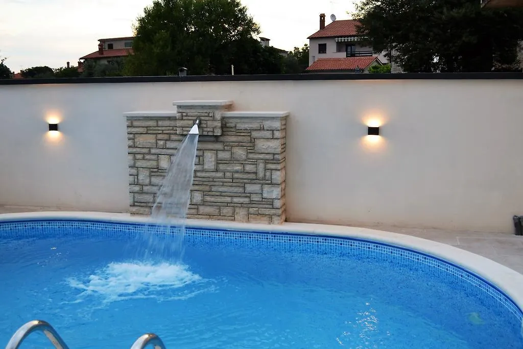 בית הארחה פולה Villa Cera